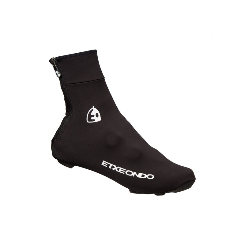 Gune Etxeondo Black Overshoes