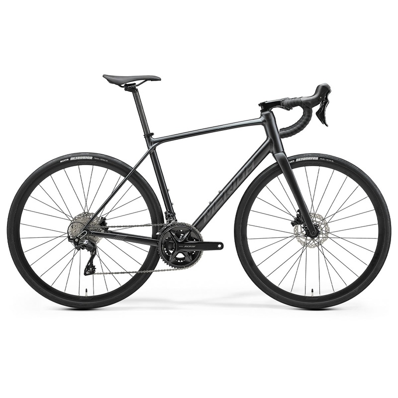 Merida Scultura Endurance 400 2025 | Black